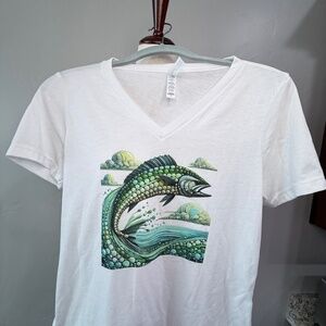NWT Sea-Glass Tarpon Design, Bella + Canvas S Women’s V-Neck T-Shirt, Destin, FL